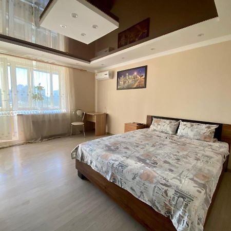 Apartment On Khreshchatyk 200 Center Czerkasy Zewnętrze zdjęcie