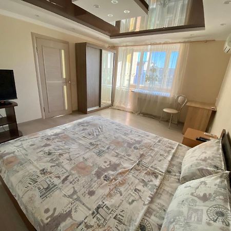 Apartment On Khreshchatyk 200 Center Czerkasy Zewnętrze zdjęcie